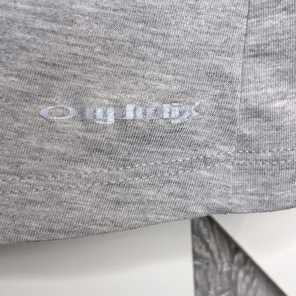 BAG159. Oakley Ladies Reflective Decals Tee M - Picture 6 of 6